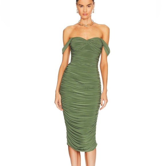 Such a nice flattering material. - Picture 1 of 5